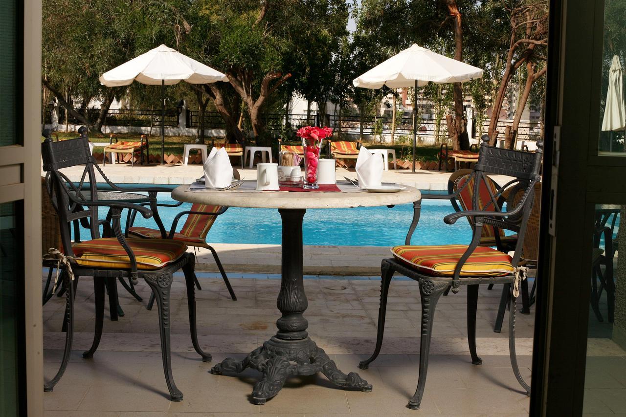 Century Park Hotel Amman Zewnętrze zdjęcie