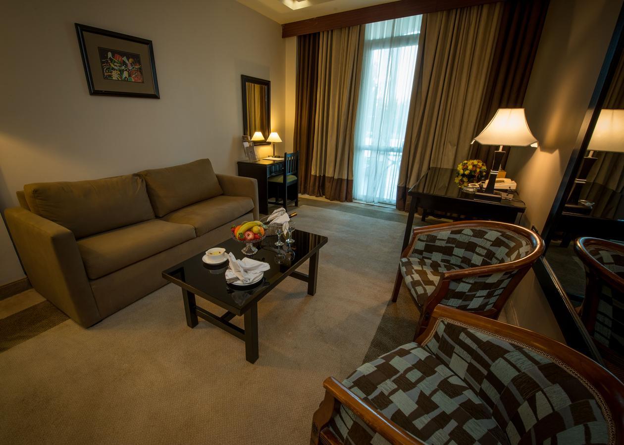 Century Park Hotel Amman Zewnętrze zdjęcie