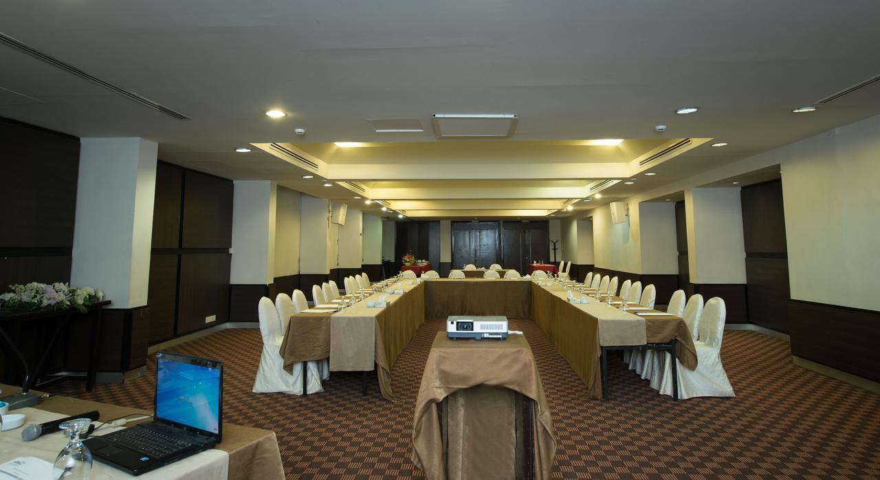 Century Park Hotel Amman Zewnętrze zdjęcie