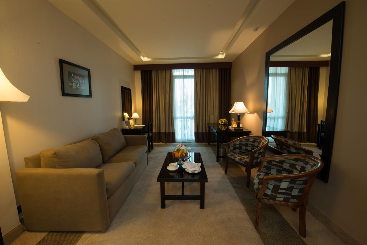 Century Park Hotel Amman Zewnętrze zdjęcie