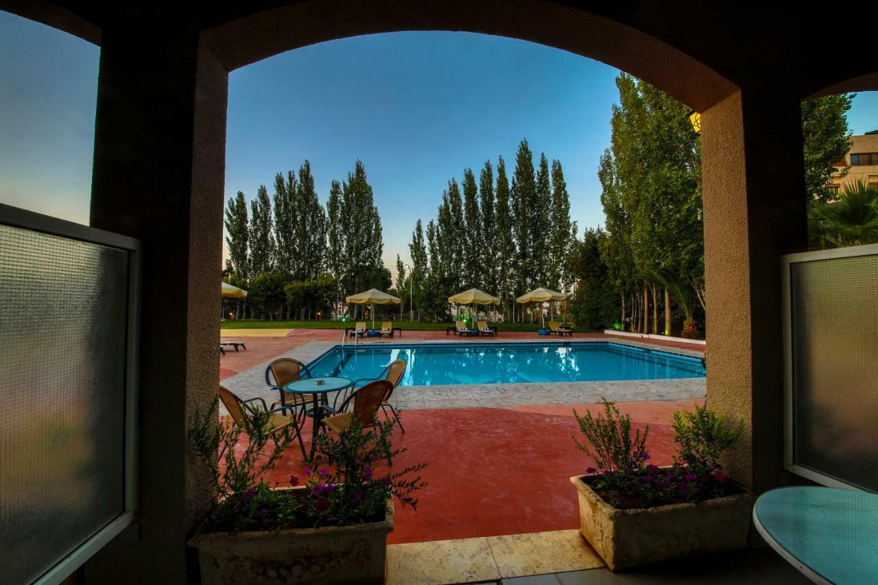 Century Park Hotel Amman Zewnętrze zdjęcie