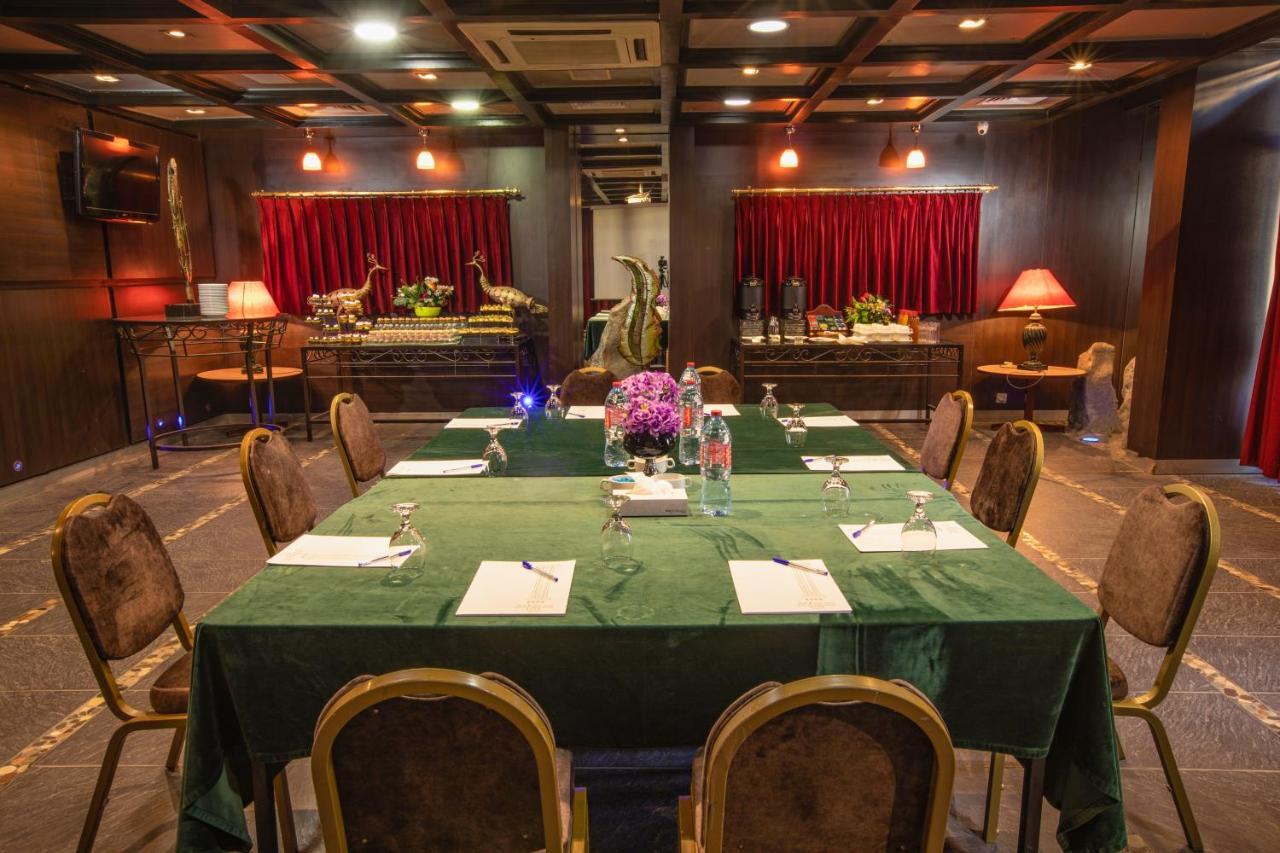 Century Park Hotel Amman Zewnętrze zdjęcie