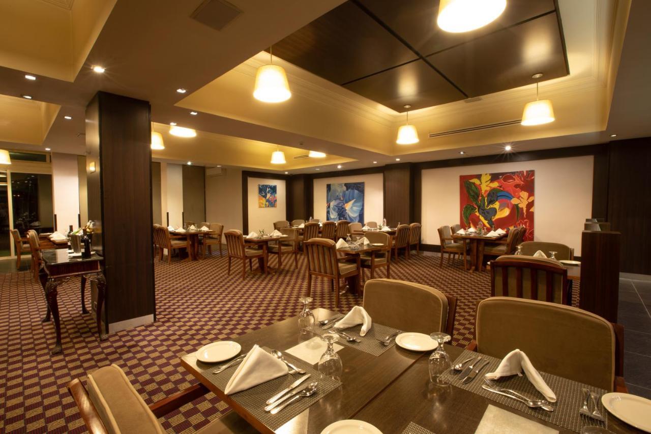 Century Park Hotel Amman Zewnętrze zdjęcie